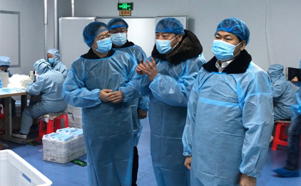 直面疫情擔當責任，加班生產確保供需